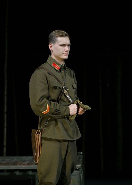 Спектакль «Луна и листопад»