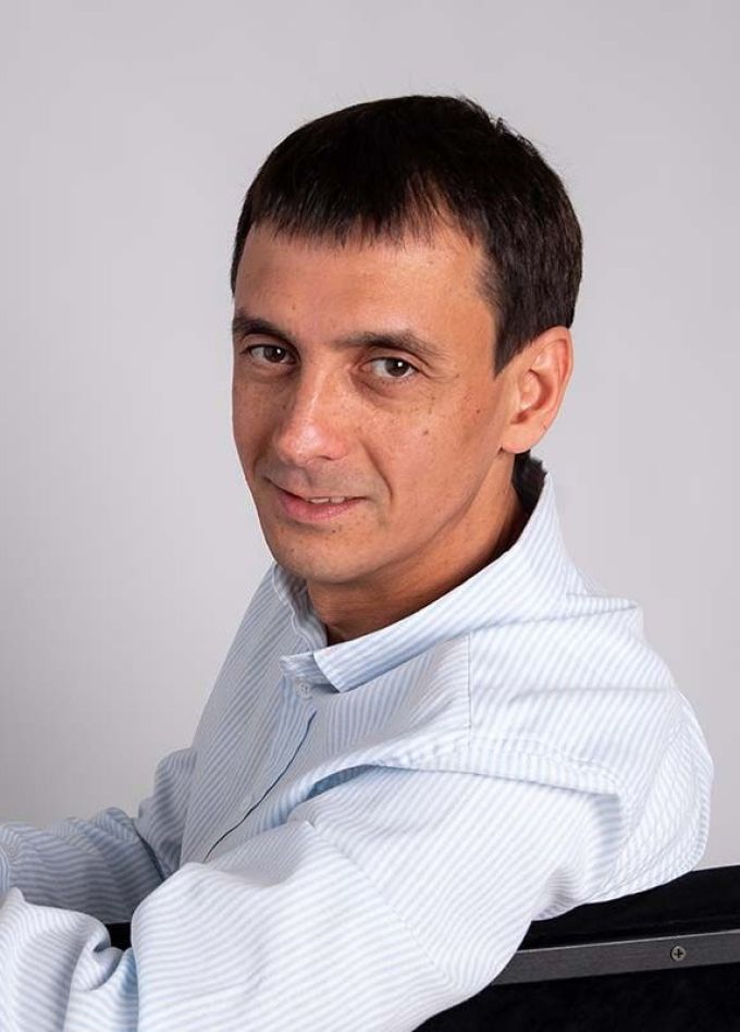 Рустам Асадуллин