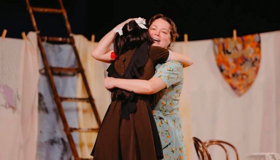 Спектакль «Любовь и голуби»