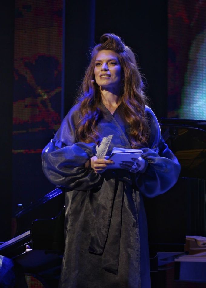 Моноспектакль «Стих в большом городе»