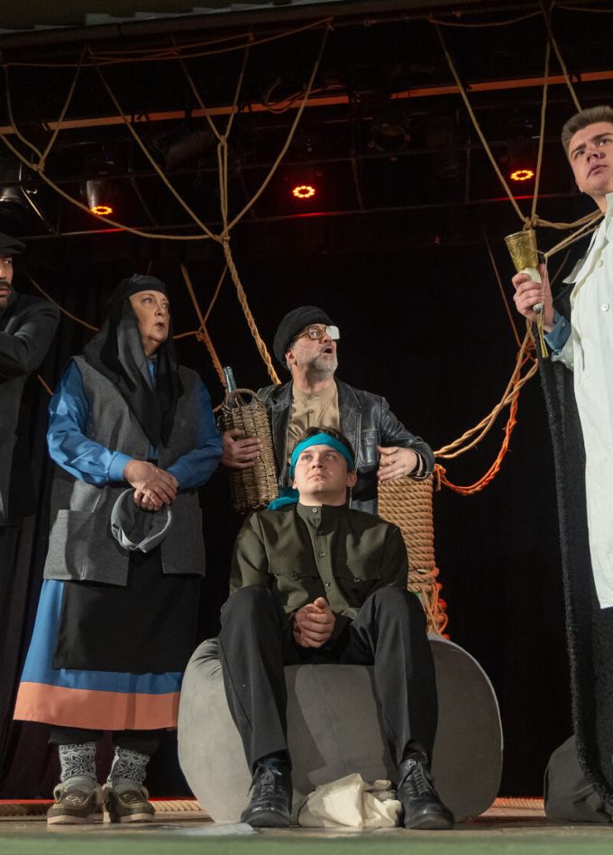 Я, бабушка, Илико и Илларион