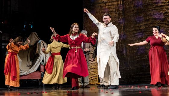 Спектакль «Җил артыннан / Бегущий за ветром»